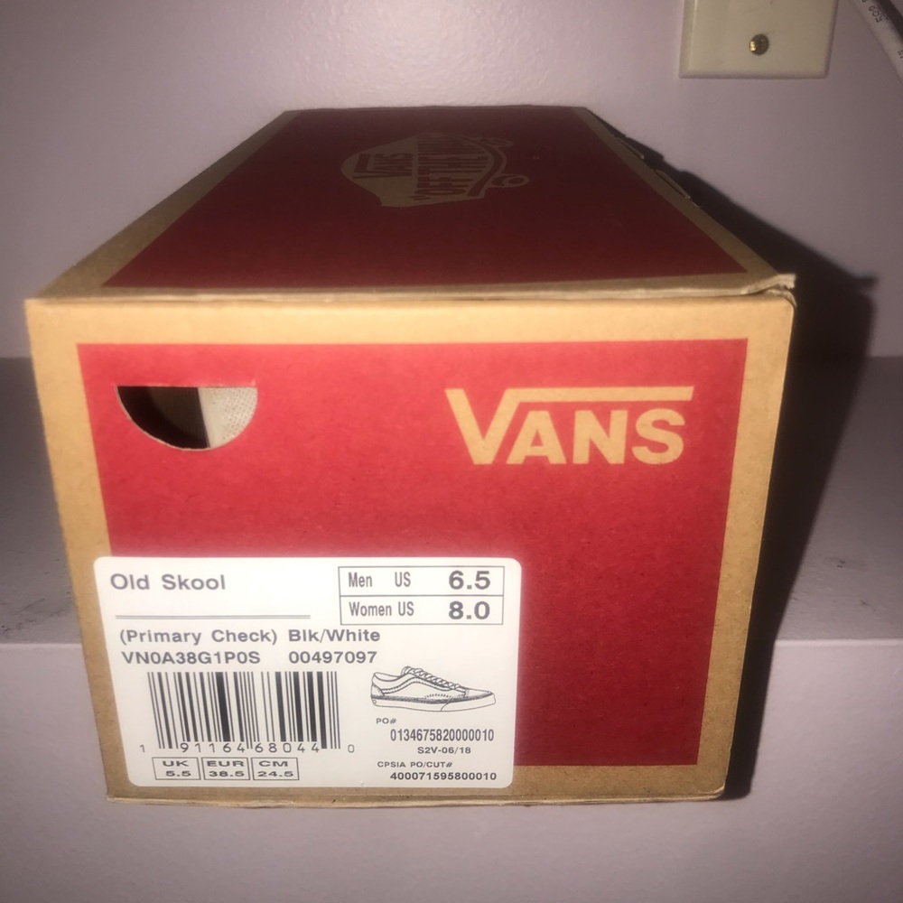Blk/whit vans size 6.5M/8W.